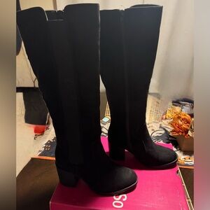 Black Knee-High Women's Boots